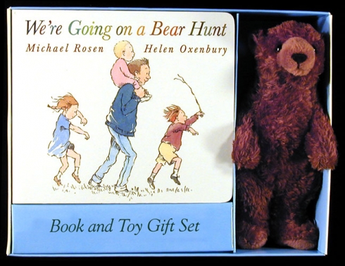 We&#039;re Going On A Bear Hunt: Book &amp; Plush Set 9780763619794